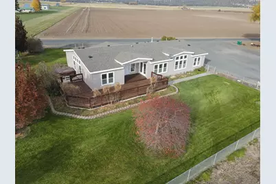 2640 Market Street, Bonanza, OR 97623 - Photo 2