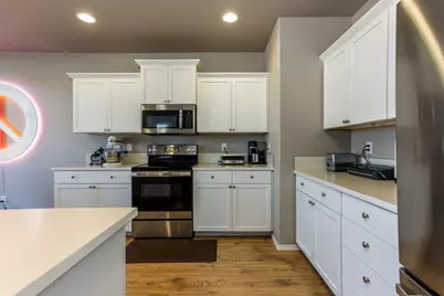 401 NE Orchid Court, Madras, OR 97741 - Photo 2