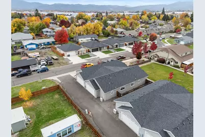 199 Mellecker Way, Medford, OR 97501 - Photo 42