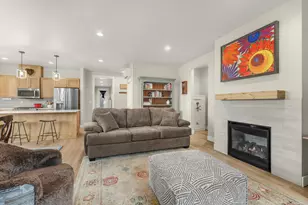 110 W Heising Dr, Sisters, OR 97759 - Photo 8