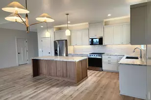 3751 Carlin Dr, Medford, OR 97504 - Photo 12