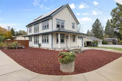 301 N Church Street, Phoenix, OR 97535 - Photo 2
