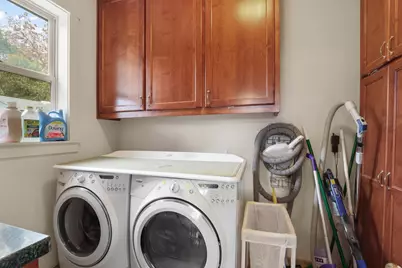 301 N Church Street, Phoenix, OR 97535 - Photo 12