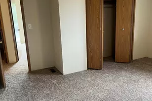 2055 Campus Dr, Medford, OR 97504 - Photo 16