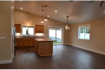 195 SW Rock Gulch Road, Grants Pass, OR 97527 - Photo 4