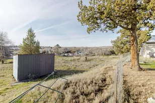 385 SE B St, Madras, OR 97741 - Photo 26