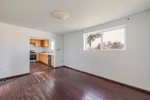 385 SE B St, Madras, OR 97741 - Photo 2