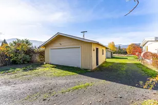 400 Holmstead Rd, Williams, OR 97544 - Photo 24