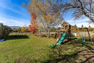 400 Holmstead Rd, Williams, OR 97544 - Photo 44