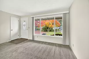 541 Barry Cir, Medford, OR 97501 - Photo 14