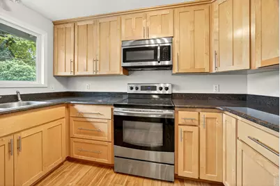 541 Barry Circle, Medford, OR 97501 - Photo 4