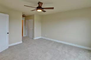 179 Skyhawk Dr, Eagle Point, OR 97524 - Photo 6