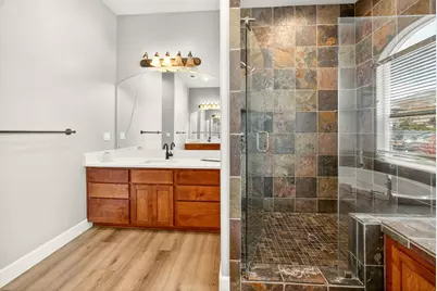 4742 Hathaway Drive, Medford, OR 97504 - Photo 18