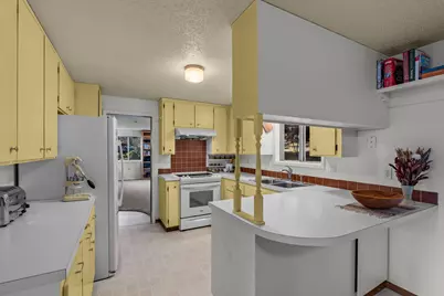 1410 NW Saginaw Avenue, Bend, OR 97703 - Photo 8