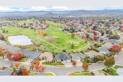 398 Robert Trent Jones Boulevard, Eagle Point, OR 97524 - Photo 1