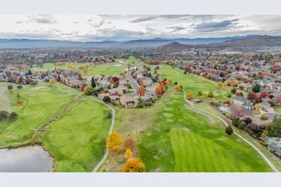 398 Robert Trent Jones Boulevard, Eagle Point, OR 97524 - Photo 40