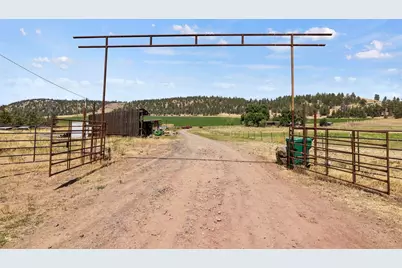 35429 McCartie Lane, Bonanza, OR 97623 - Photo 2