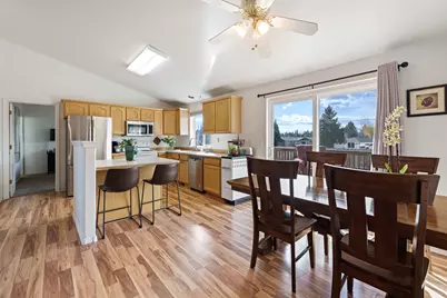 946 NW Negus Lane, Redmond, OR 97756 - Photo 12