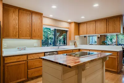 70179 Atherium, Black Butte Ranch, OR 97759 - Photo 10