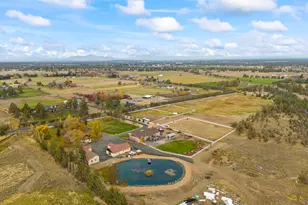 21115 Young Ave, Bend, OR 97703 - Photo 50