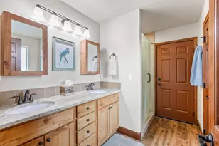 21115 Young Ave, Bend, OR 97703 - Photo 16