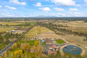 21115 Young Ave, Bend, OR 97703 - Photo 52