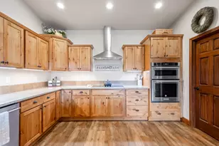 21115 Young Ave, Bend, OR 97703 - Photo 12