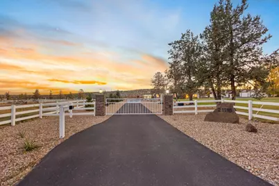 21115 Young Avenue, Bend, OR 97703 - Photo 2