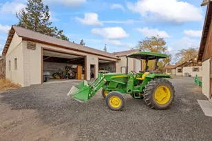 21115 Young Ave, Bend, OR 97703 - Photo 44