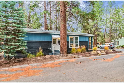 61040 S Queens Drive #18, Bend, OR 97702 - Photo 4