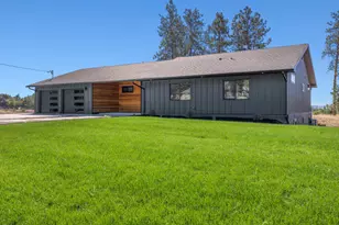 6010 Shasta Way, Klamath Falls, OR 97603 - Photo 2
