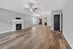 728 NE Brookstone Dr, Prineville, OR 97754 - Photo 4