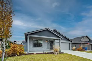 728 NE Brookstone Dr, Prineville, OR 97754 - Photo 2