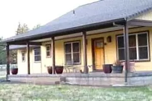 218 Long Branch Rd, Eagle Point, OR 97524 - Photo 6