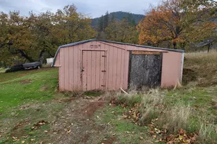 1652 China Gulch Rd, Jacksonville, OR 97530 - Photo 20