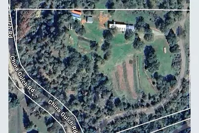 1652 China Gulch Road, Jacksonville, OR 97530 - Photo 2