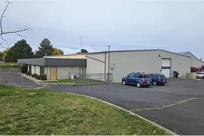 1001 SW 1st Street, Redmond, OR 97756 - Photo 1