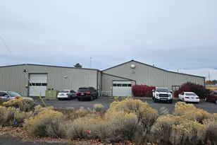 1001 SW 1st St, Redmond, OR 97756 - Photo 2