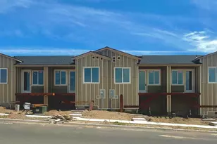 3954 SW 39th St, Redmond, OR 97756 - Photo 2