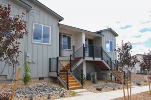 3954 SW 39th St, Redmond, OR 97756 - Photo 2