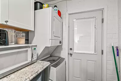 1048 W 13th Street, Medford, OR 97501 - Photo 10