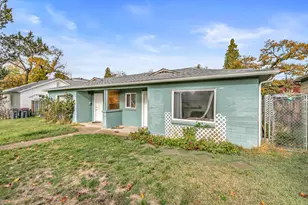 1048 W 13th St, Medford, OR 97501 - Photo 26