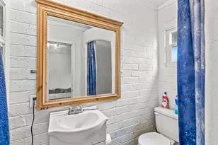 1048 W 13th St, Medford, OR 97501 - Photo 20