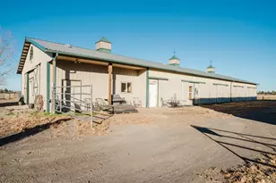 24605 Dodds Rd, Bend, OR 97701 - Photo 46