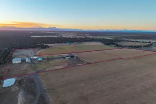 24605 Dodds Rd, Bend, OR 97701 - Photo 4