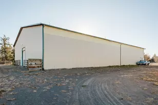 24605 Dodds Rd, Bend, OR 97701 - Photo 54