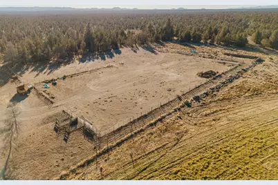 24605 Dodds Road, Bend, OR 97701 - Photo 60