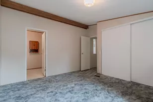 8951 E Evans Creek Rd, Rogue River, OR 97537 - Photo 10