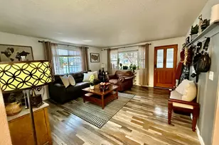 20676 Morningstar Dr, Bend, OR 97701 - Photo 12