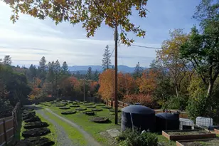 297 Melissa Ln, Grants Pass, OR 97526 - Photo 4